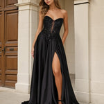 kaia.corset.black.front
