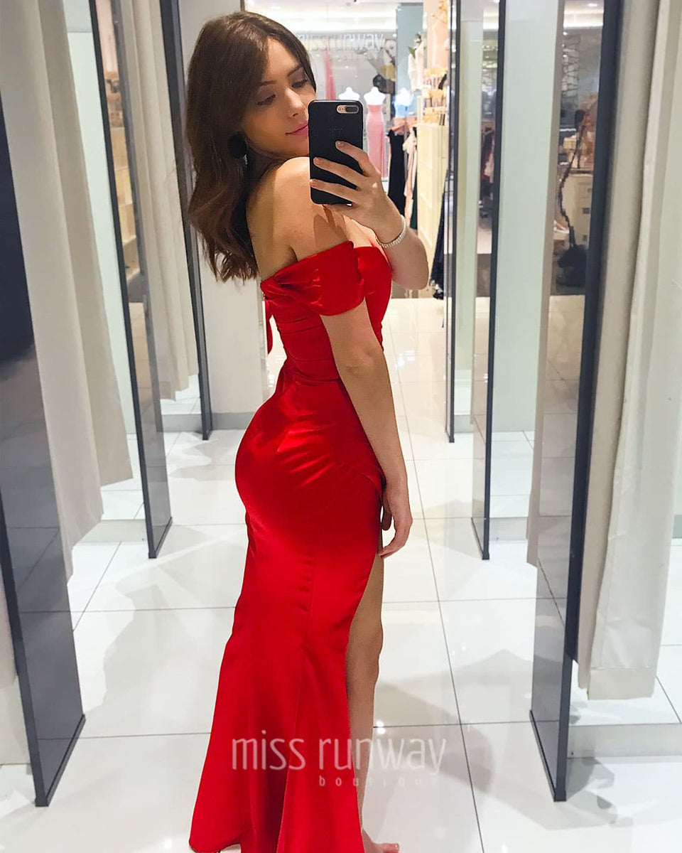 Carmen Satin Gown Red