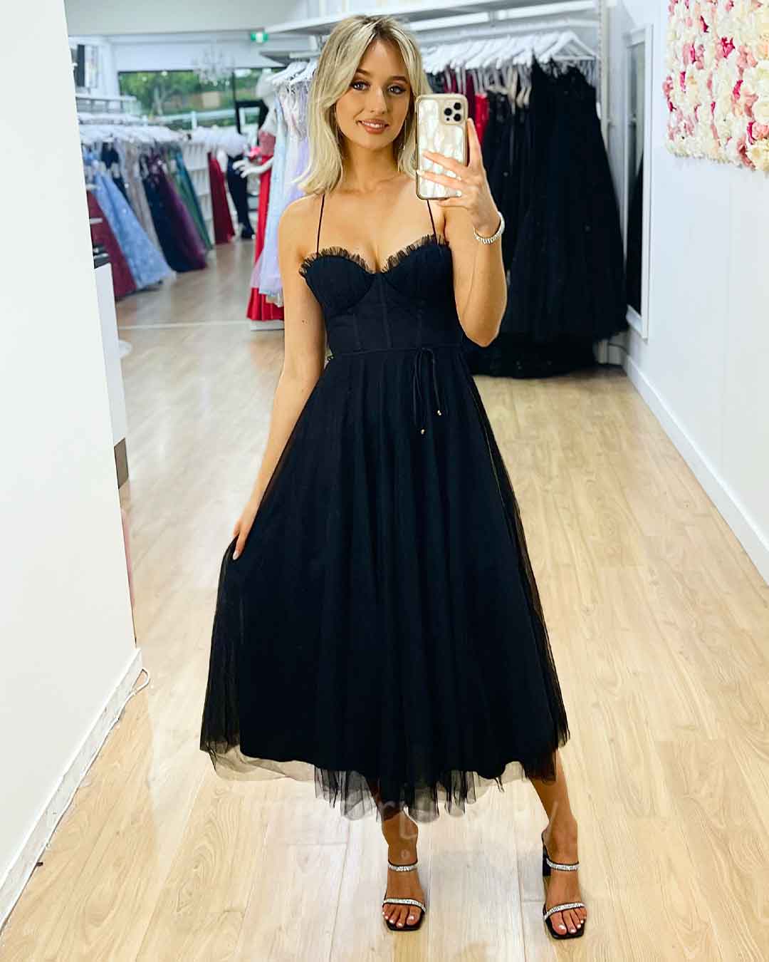 Carrie Midi Dress - Black