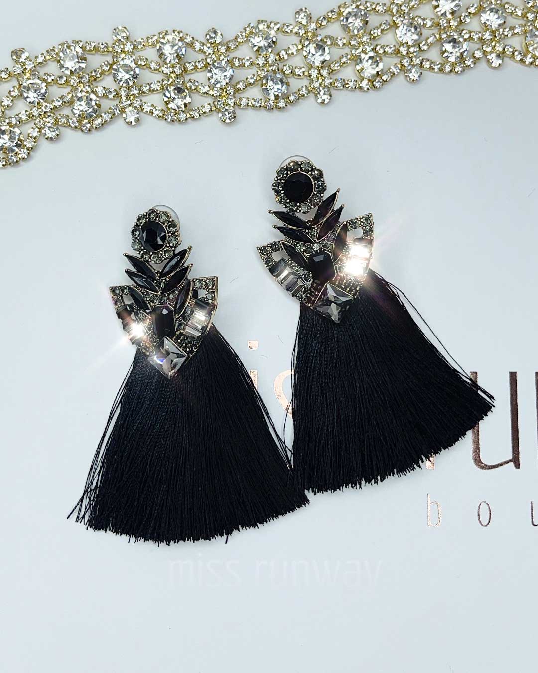 Indiana Tassel Earrings Black