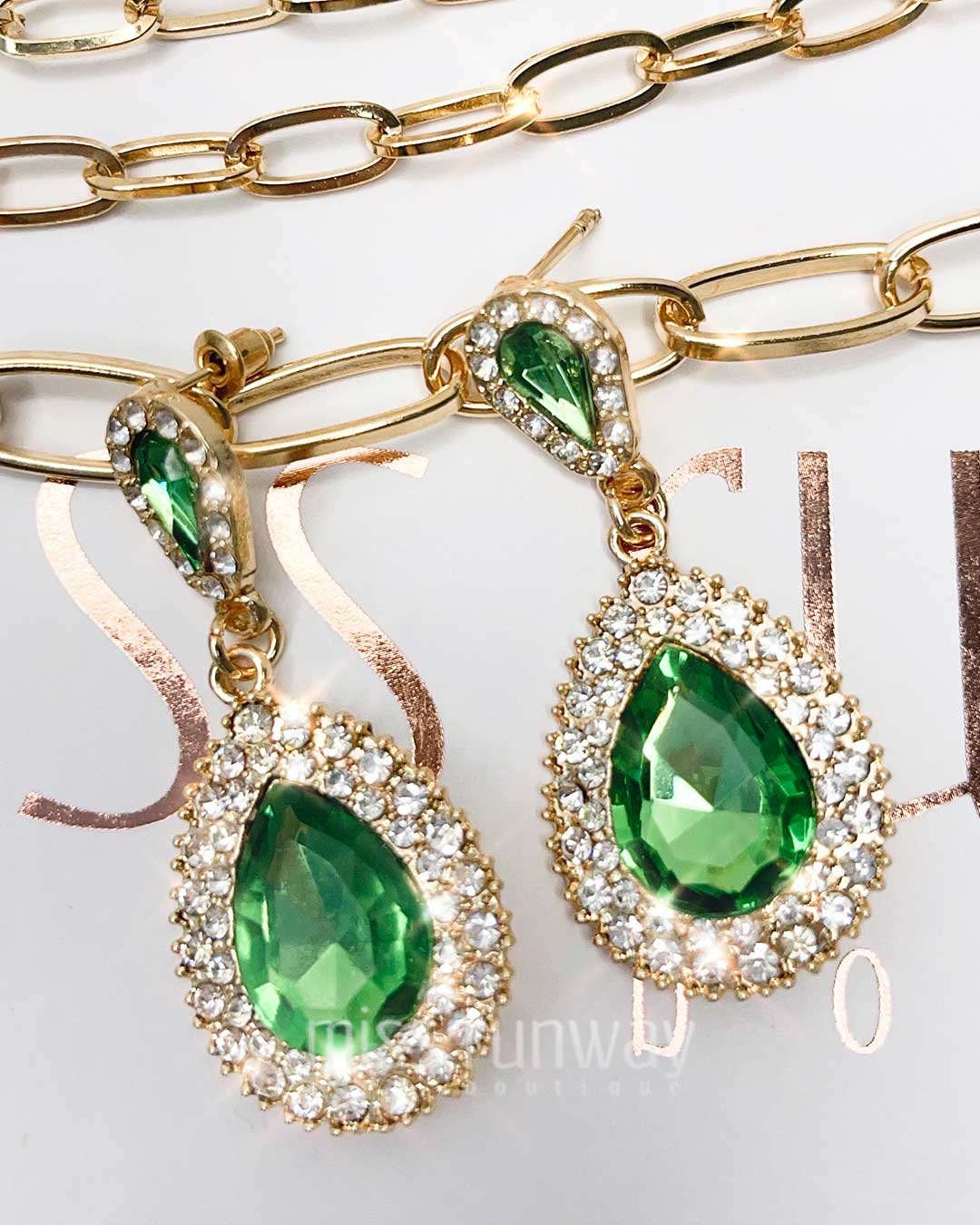 teardrop-jewel-earrings-green