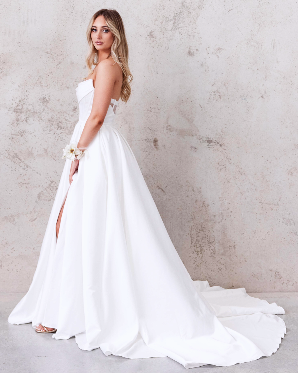 Antonella Strapless Corset Gown - Off White – Miss Runway Boutique