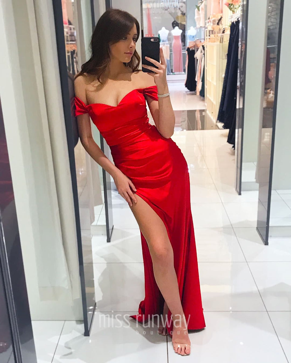 Carmen Satin Gown - Red