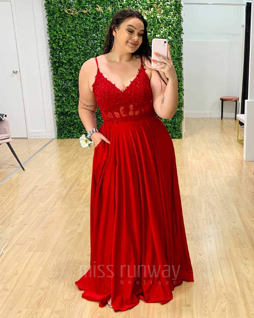Zoe Gown - Red *[EXCLUSIVE]